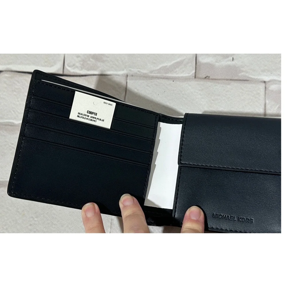 Michael Kors Cooper Billfold Wallet Coin Pocket Signature MK Logo Navy‎ Blue